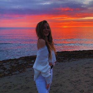 Meet your Posher, Chloe